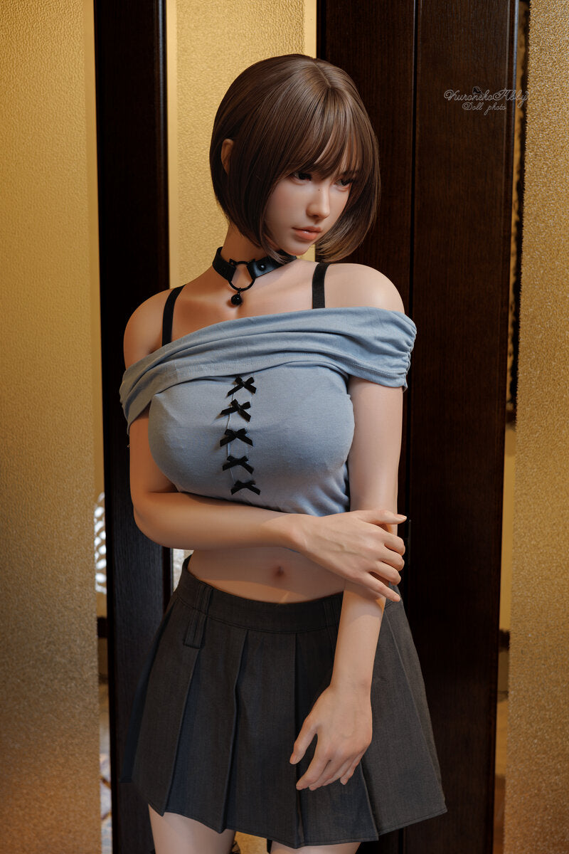 Aïcha poupée sexuelle (FUDoll 161 cm (coupe D en silicone)