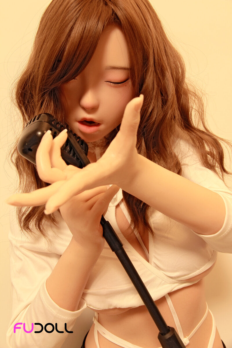 Ex-poupée Huannai (FUDoll 148 cm (coupe D en silicone)