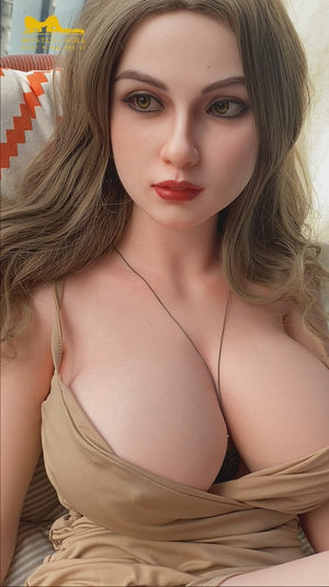 Megan poupée sexuelle (Irontech Doll 165cm F-Kupa S45 Silicone)