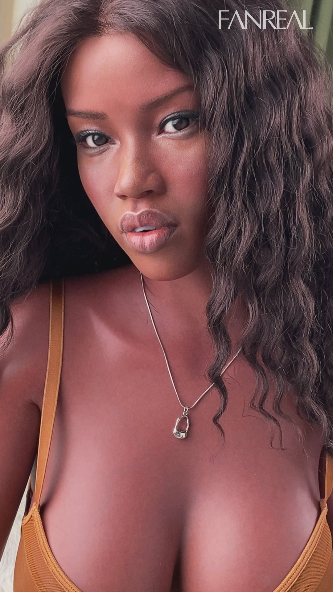 Ellie poupée sexuelle (FanReal Doll 165 cm bonnet D en silicone)