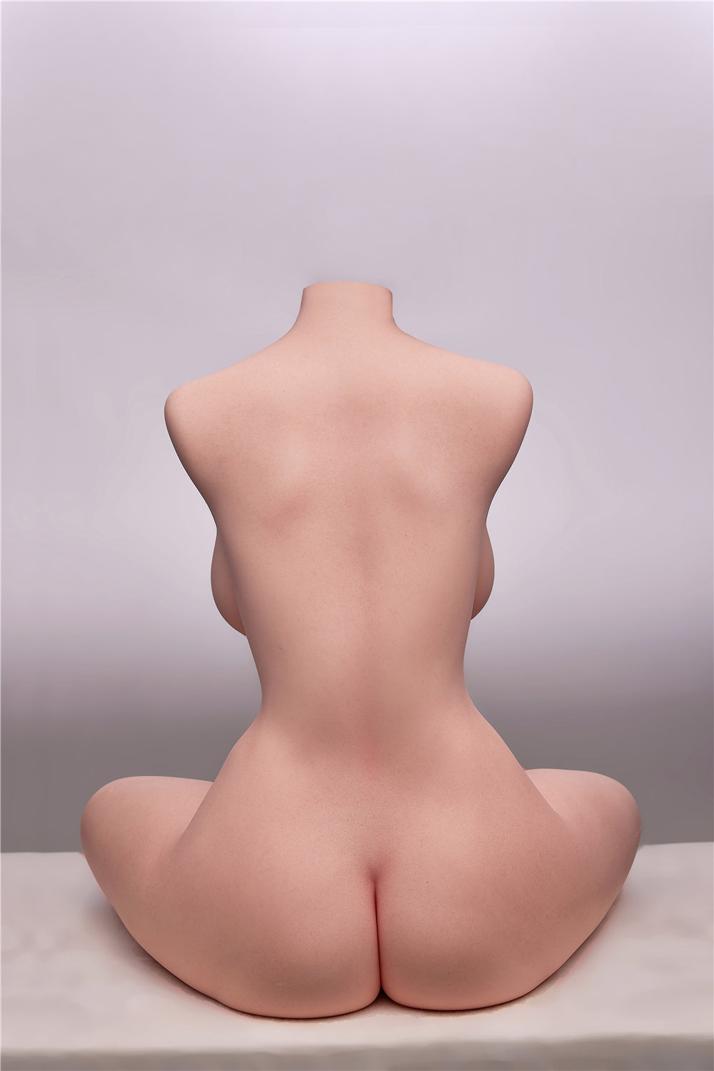 Torse de Monica poupée sexuelle (Irontech Doll Silicone e-tobe 95cm)