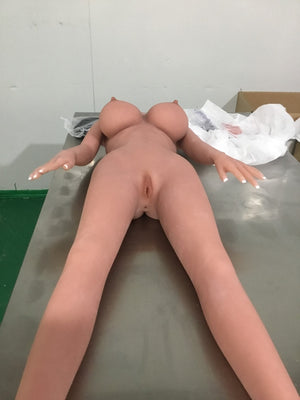 Zoe poupée sexuelle (Aibei Doll 140cm J-Kupa TPE)