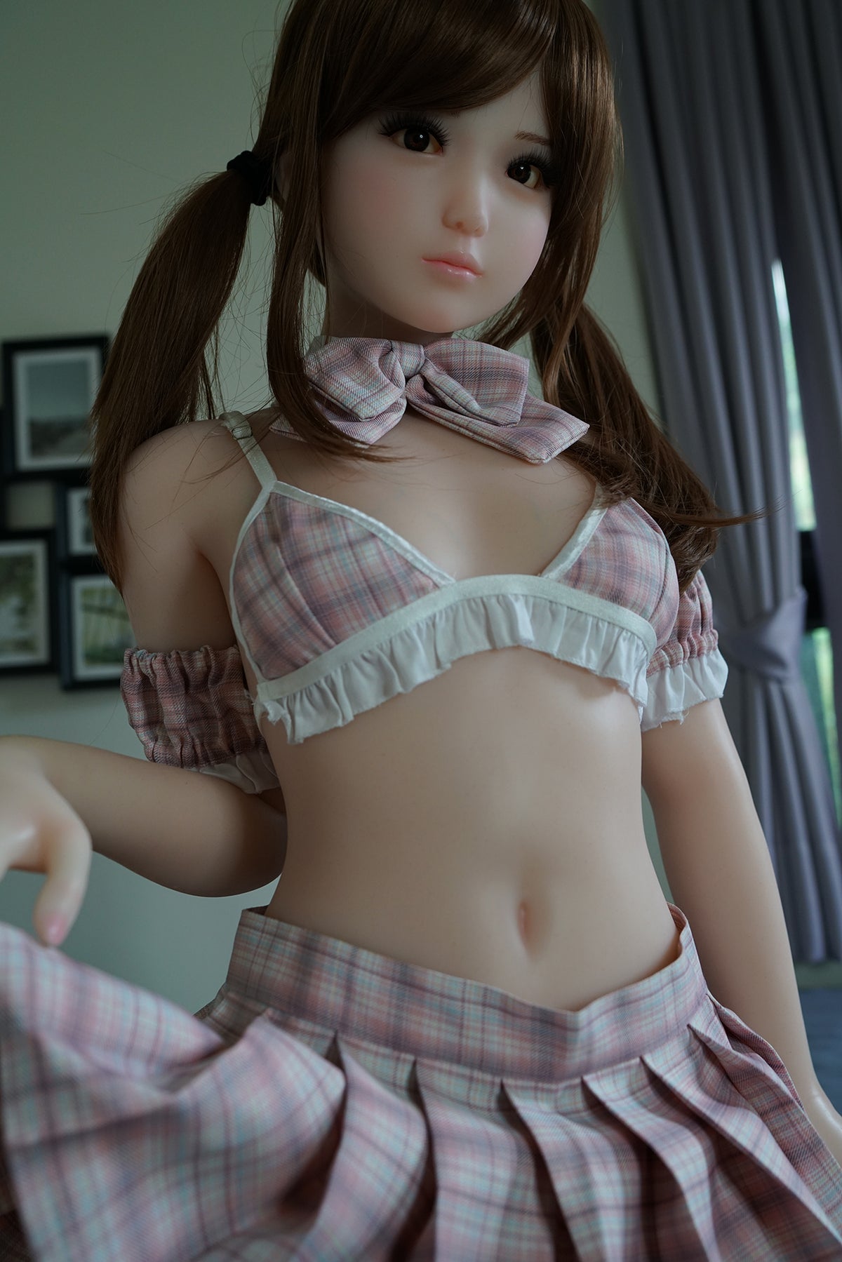Aïka poupée sexuelle (Piper Doll 130 cm bonnet A en silicone)