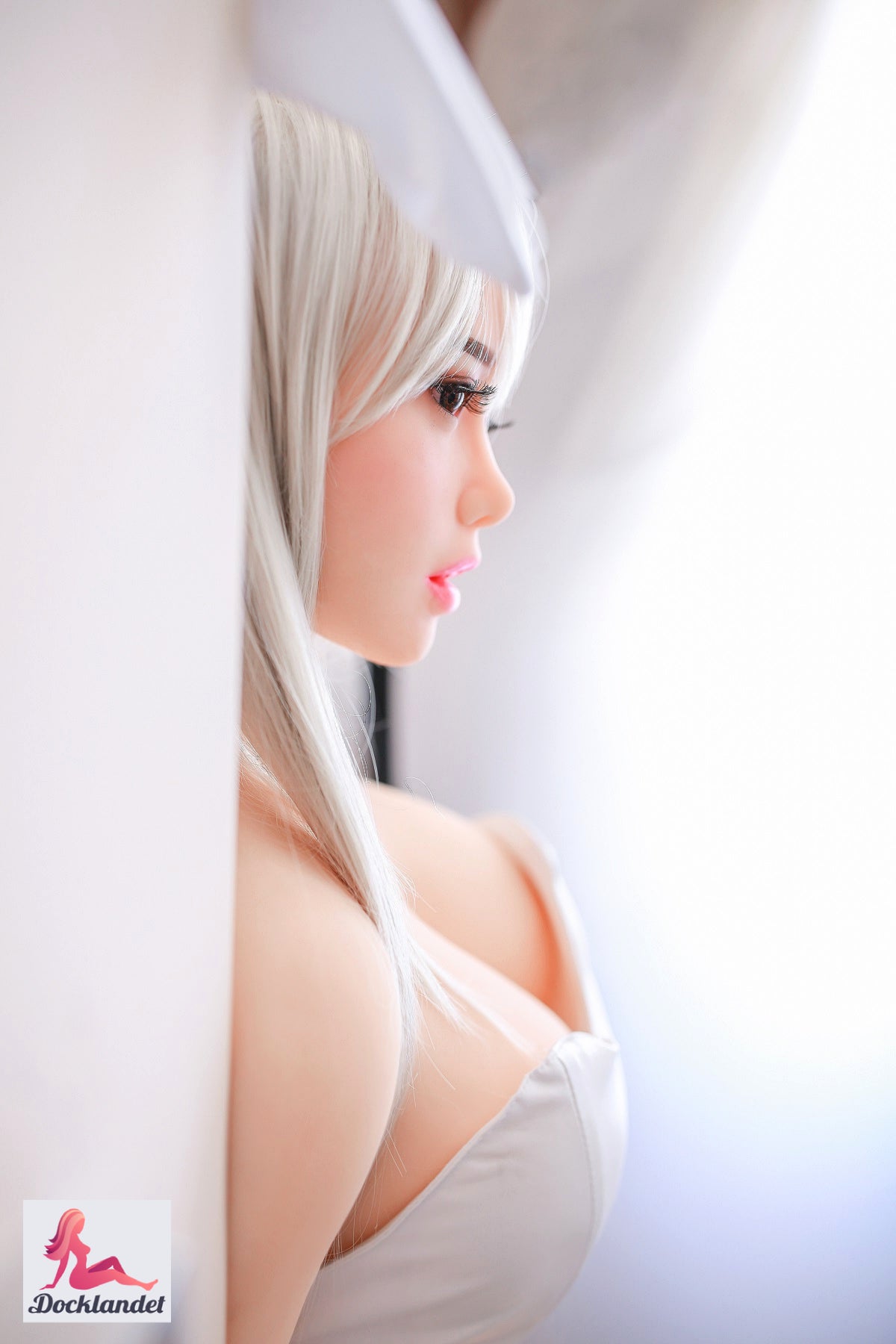 Isabelle - une blanche poupée sexuelle (DX Value 148 m de TPE E-cup)