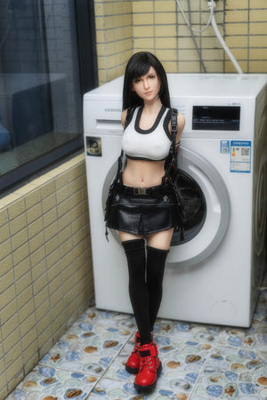Tifa Mini poupée sexuelle (Game Lady 100 cm e-top n ° 03 Silicone)